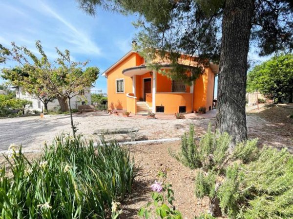 casa indipendente in vendita a Senigallia in zona Filetto