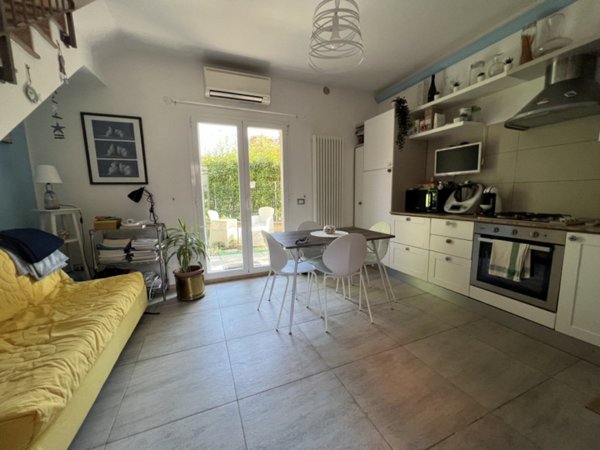 casa indipendente in vendita a Senigallia