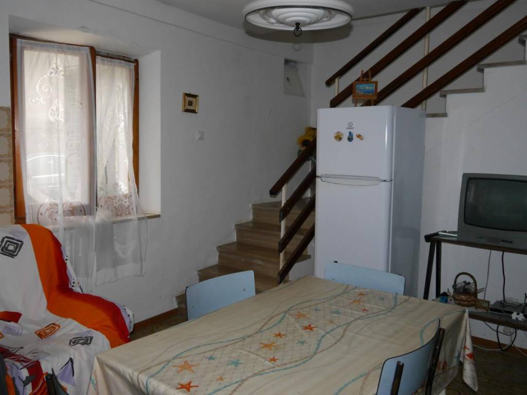casa indipendente in vendita a Senigallia in zona Scapezzano