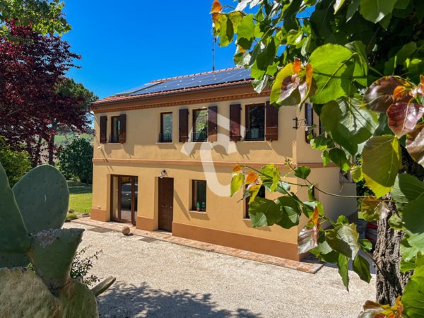 casa indipendente in vendita a Senigallia in zona Filetto