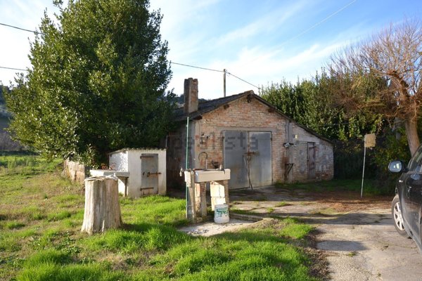 casa semindipendente in vendita a Senigallia in zona Cesano