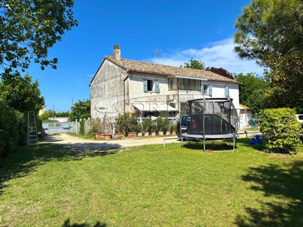 casa indipendente in vendita a Senigallia in zona Cesano