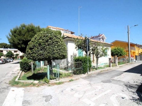 casa indipendente in vendita a Senigallia in zona Marzocca