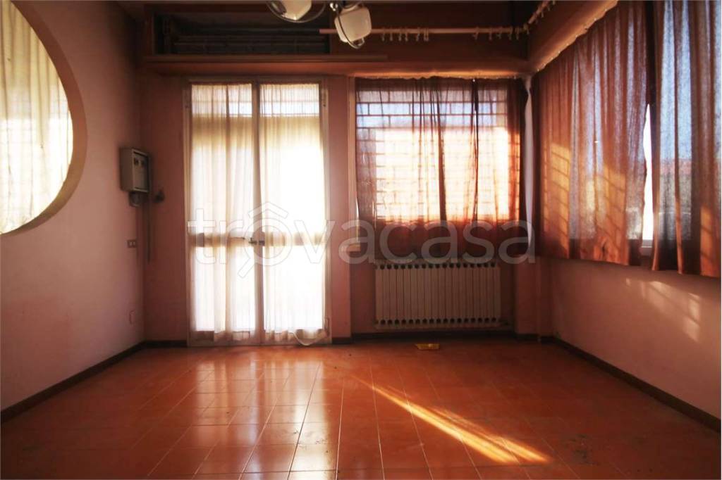 ufficio in vendita a Senigallia in zona Marzocca