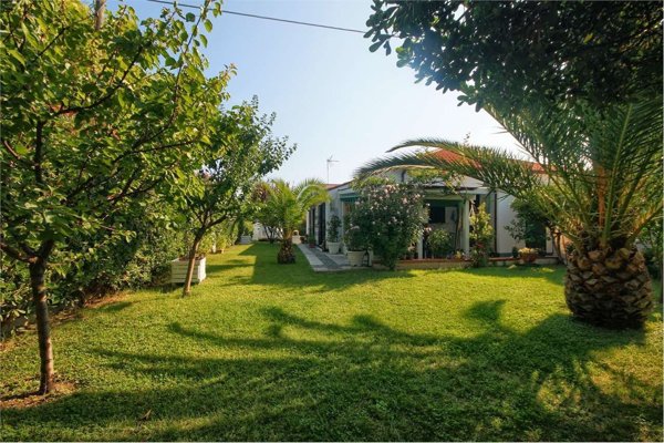 casa indipendente in vendita a Senigallia in zona Marzocca