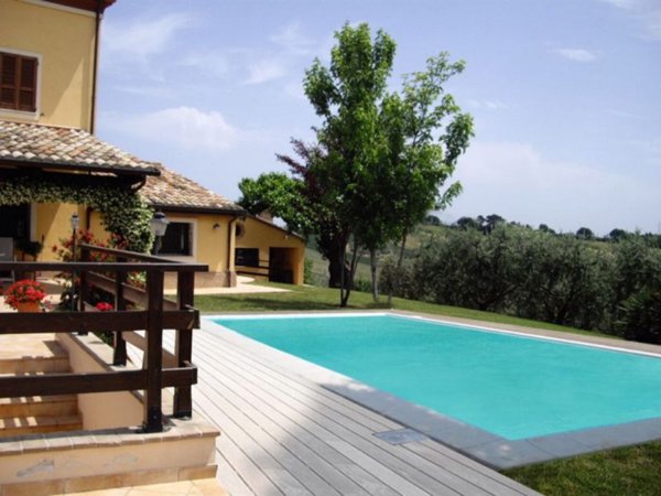 casa indipendente in vendita a Senigallia in zona Scapezzano