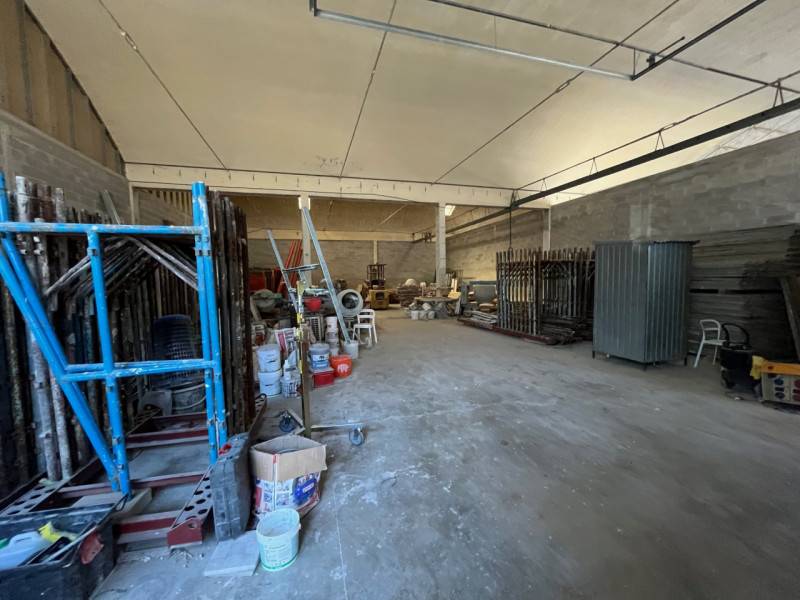 locale di sgombero in vendita a Senigallia in zona Borgo Catena