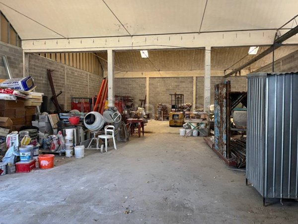 locale di sgombero in vendita a Senigallia in zona Borgo Catena