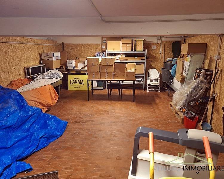 locale di sgombero in vendita a Senigallia