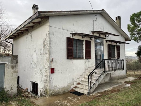 casa indipendente in vendita a Senigallia in zona Bettolelle