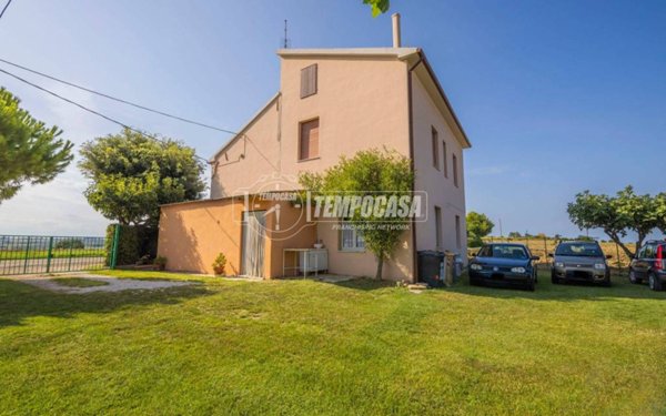casa indipendente in vendita a Senigallia in zona Marzocca