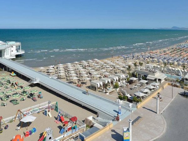 negozio in vendita a Senigallia