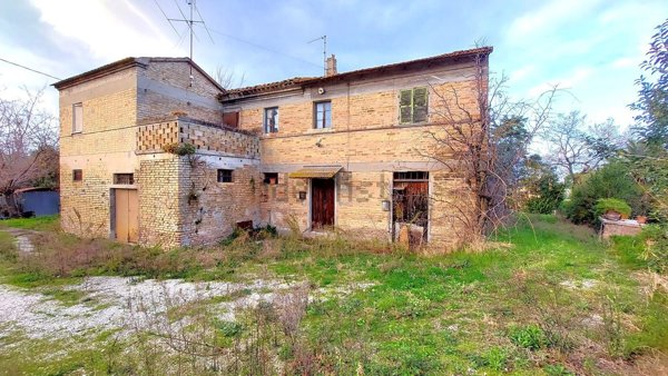 casa indipendente in vendita a Senigallia in zona Sant'Angelo