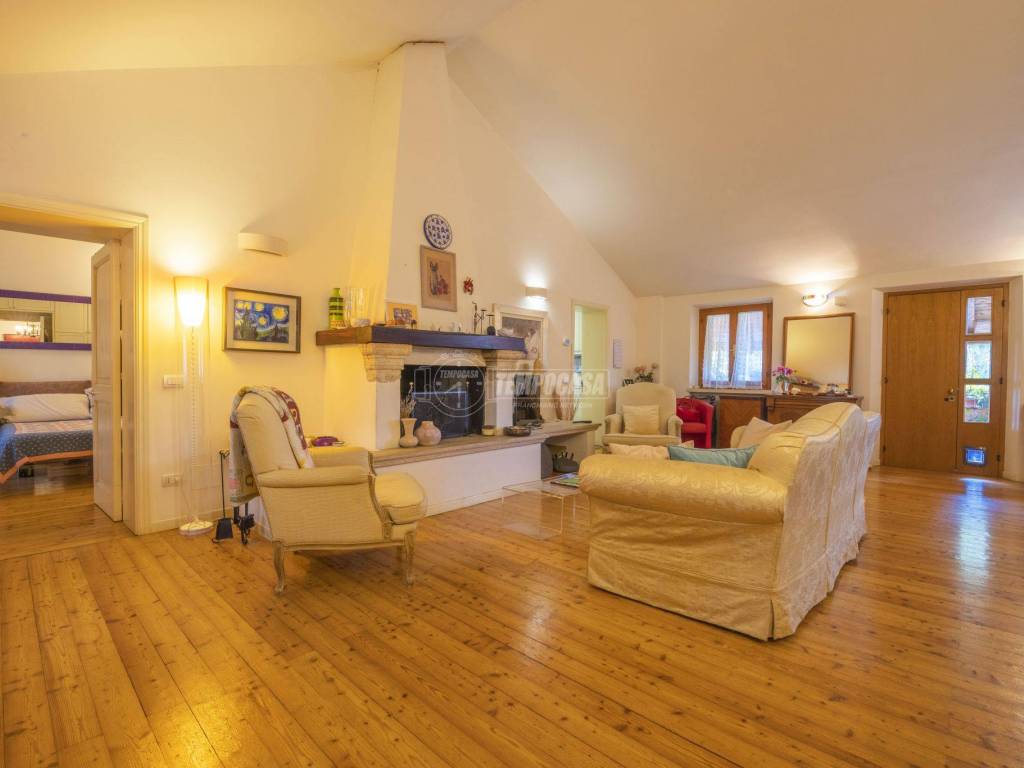 appartamento in vendita a Senigallia in zona Mandriola