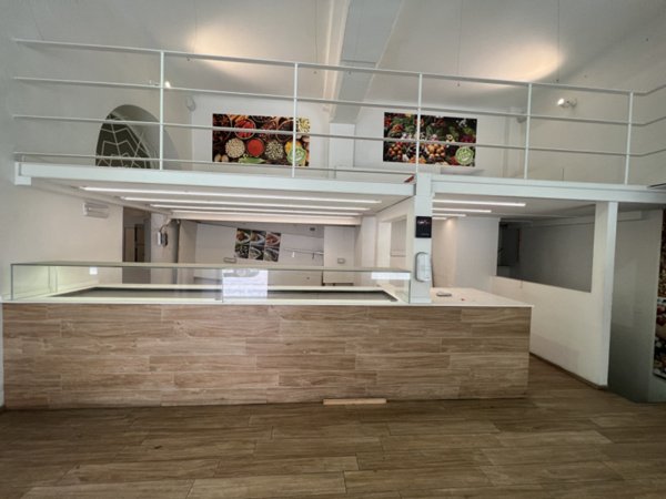 negozio in vendita a Senigallia