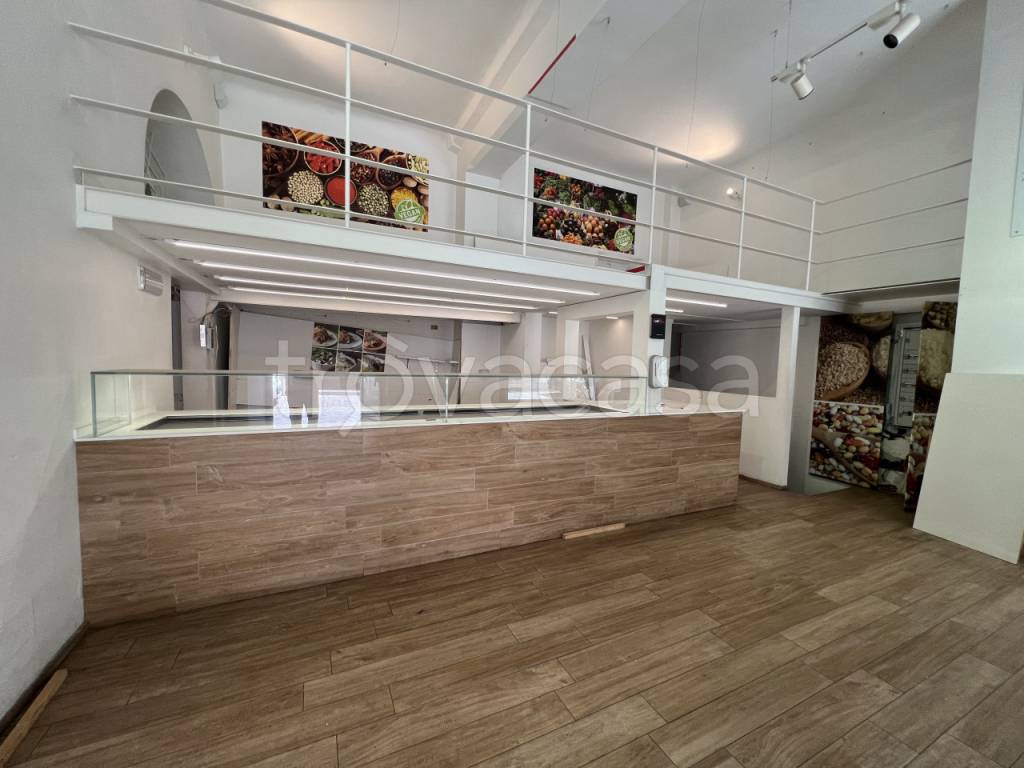 negozio in vendita a Senigallia