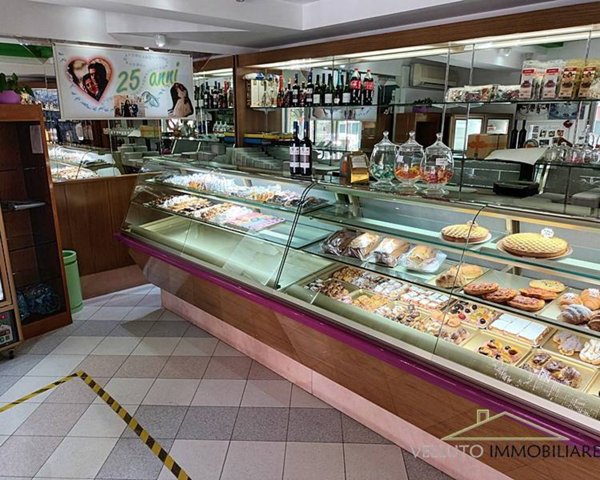 negozio in vendita a Senigallia
