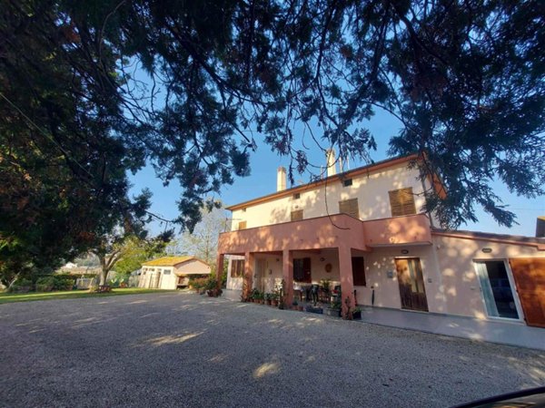 casa indipendente in vendita a Senigallia in zona Roncitelli