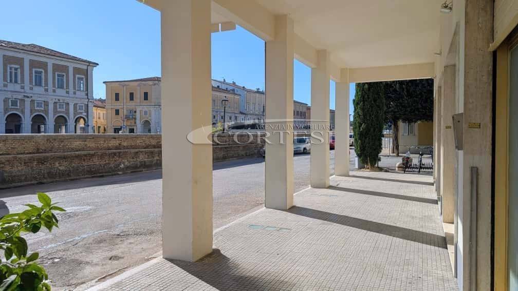 negozio in vendita a Senigallia