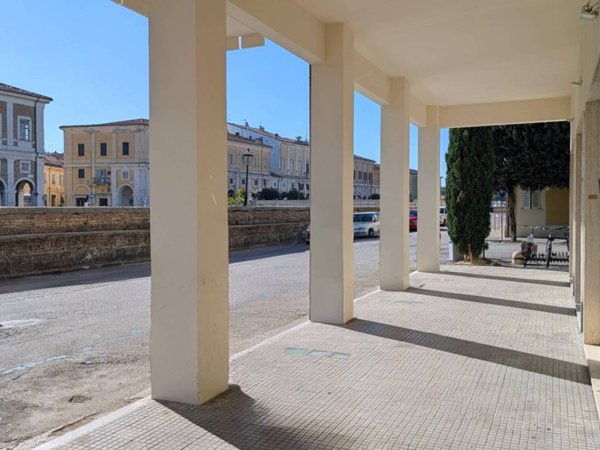 negozio in vendita a Senigallia