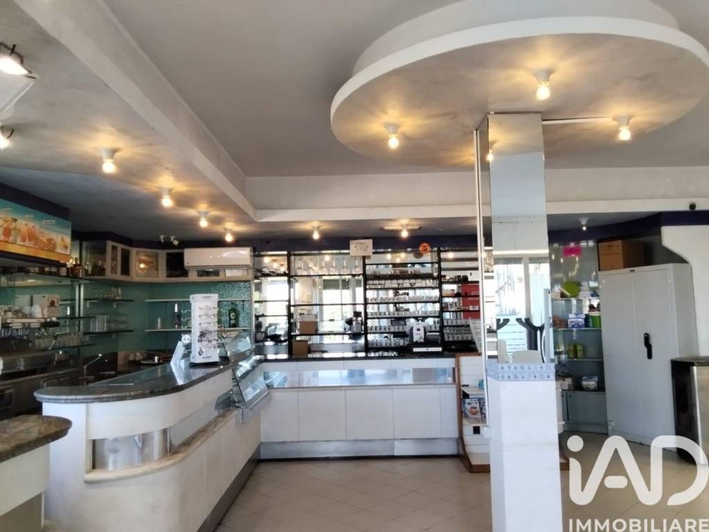 negozio in vendita a Senigallia