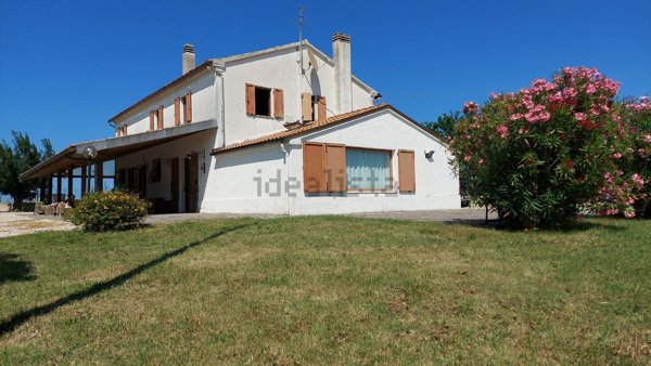 casa indipendente in vendita a Senigallia in zona Montignano