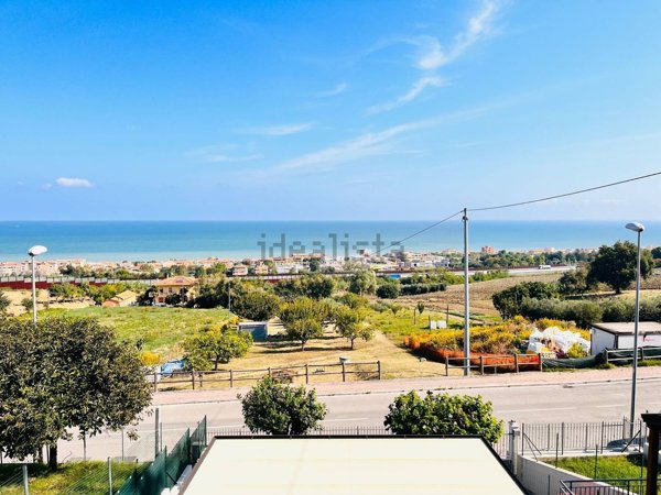 appartamento in vendita a Senigallia in zona Montignano