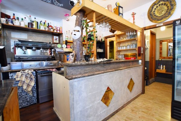 locale commerciale in vendita a Senigallia