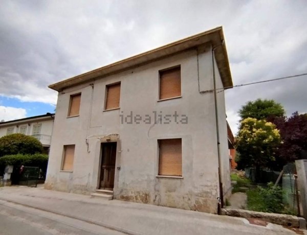 casa indipendente in vendita a Senigallia in zona Brugnetto