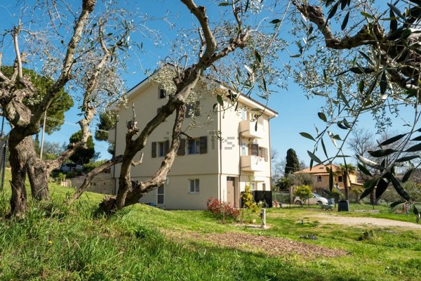 casa indipendente in vendita a Senigallia