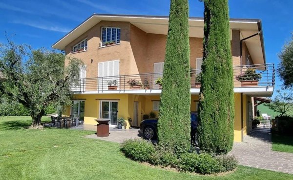 casa indipendente in vendita a Senigallia