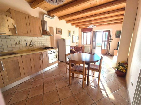 casa indipendente in vendita a Senigallia in zona Scapezzano