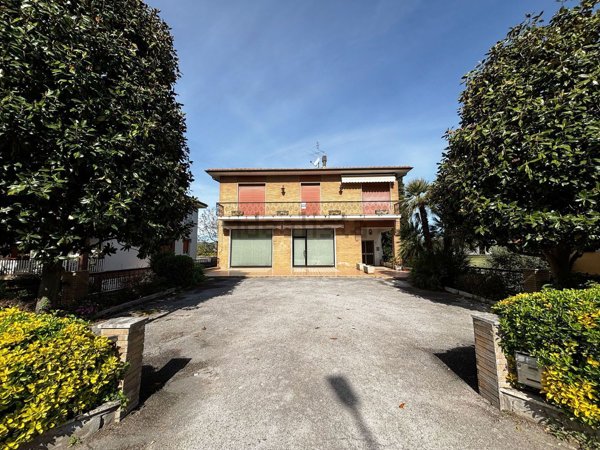 casa indipendente in vendita a Senigallia in zona Borgo Passera