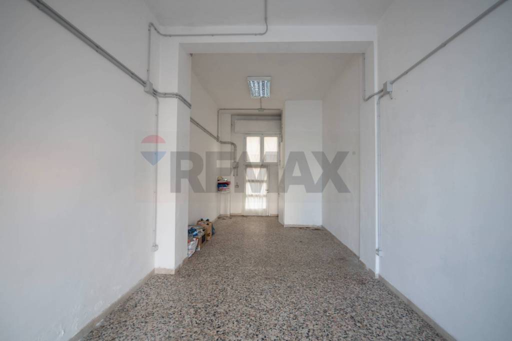 negozio in vendita a Senigallia in zona Marzocca