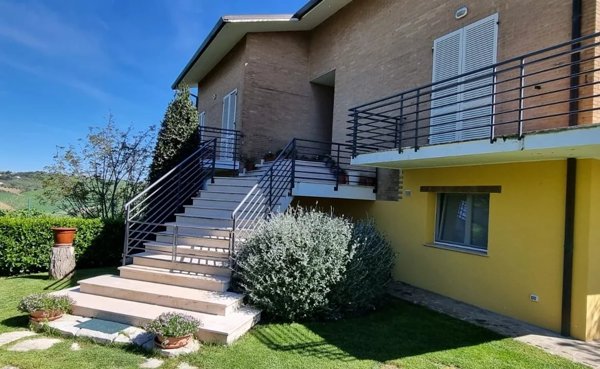 casa indipendente in vendita a Senigallia