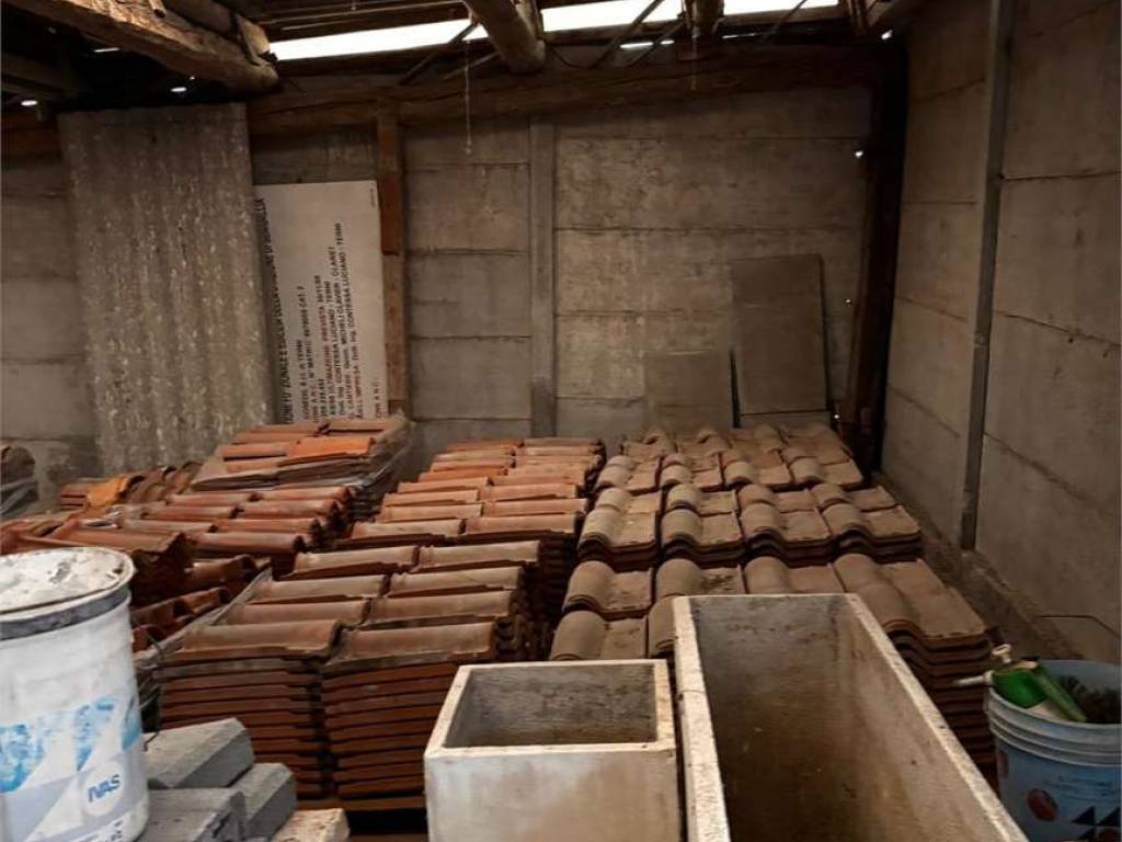 locale commerciale in vendita a Senigallia