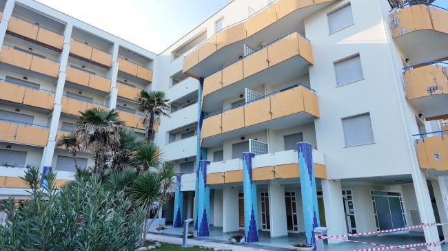 negozio in vendita a Senigallia in zona Cesano