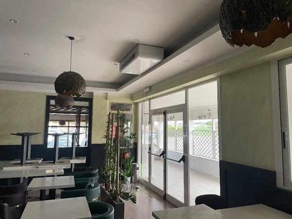 negozio in vendita a Senigallia in zona Cesano