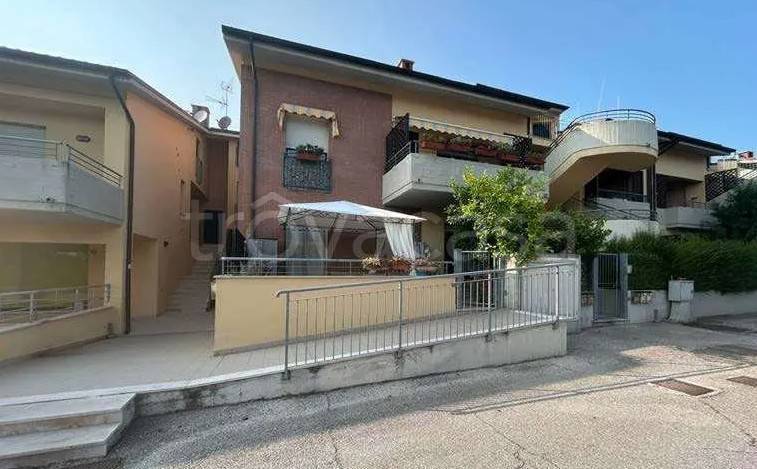 appartamento in vendita a Senigallia in zona Borgo Catena
