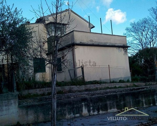 casa indipendente in vendita a Senigallia in zona Cannella