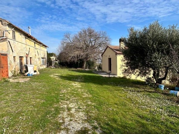 casa indipendente in vendita a Senigallia in zona Montignano