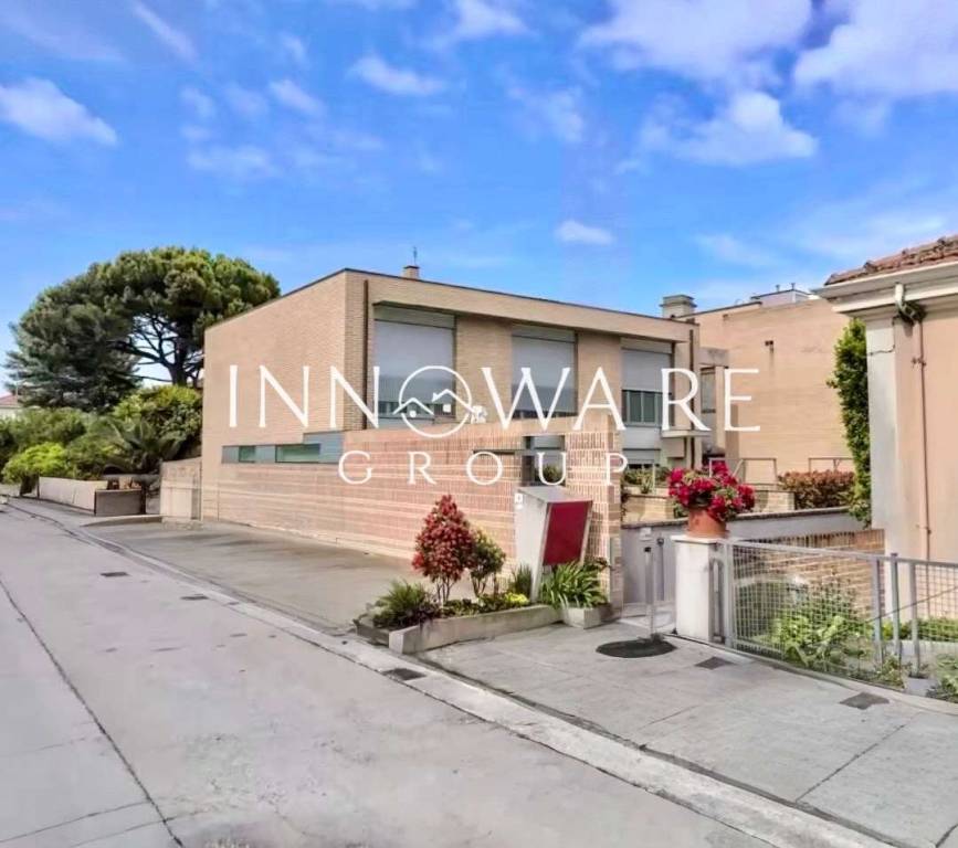 casa indipendente in vendita a Senigallia