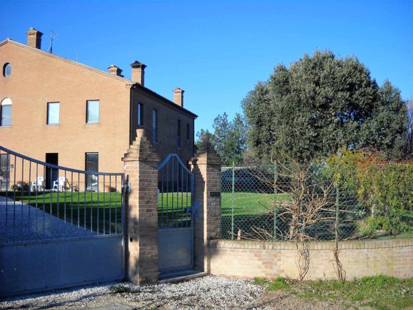 casa indipendente in vendita a Senigallia in zona Cesano
