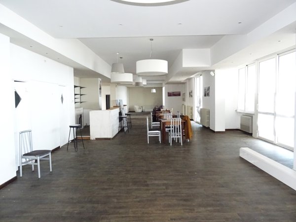 locale commerciale in vendita a Senigallia