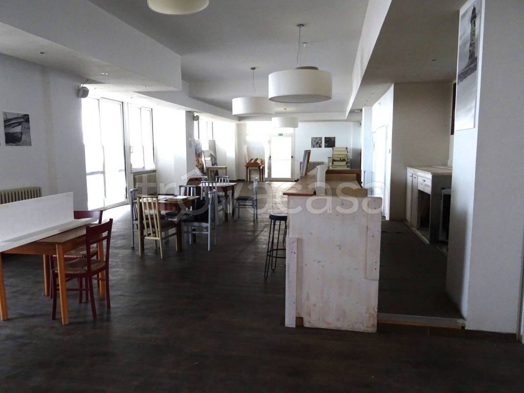 negozio in vendita a Senigallia