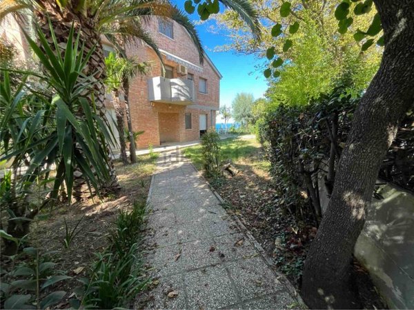 appartamento in vendita a Senigallia in zona Montignano