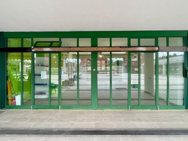 negozio in vendita a Senigallia