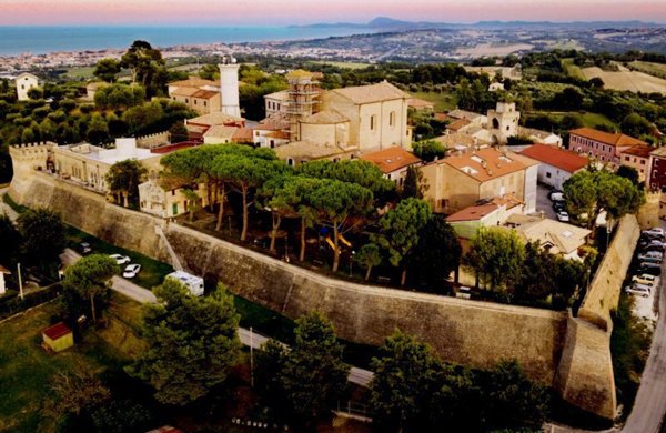 appartamento in vendita a Senigallia in zona Scapezzano