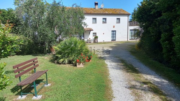 casa indipendente in vendita a Senigallia in zona Scapezzano