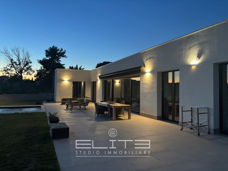 casa indipendente in vendita a Senigallia in zona Montignano